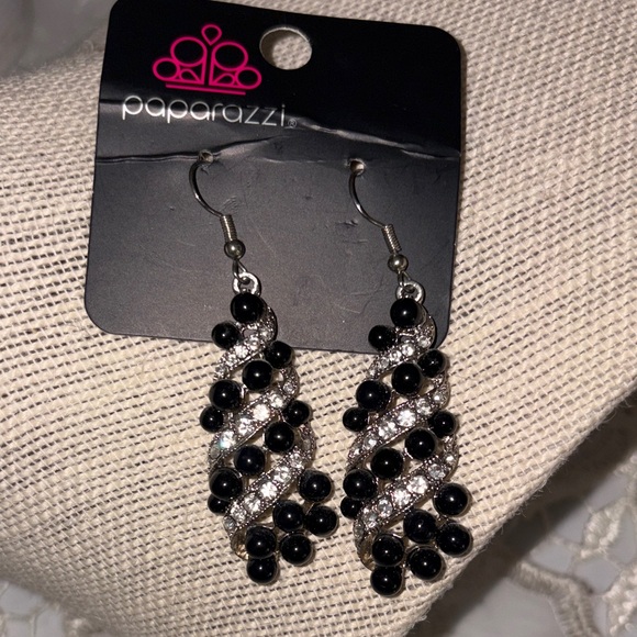 paparazzi Jewelry - Paparazzi Twisted Black and Silver Earrings